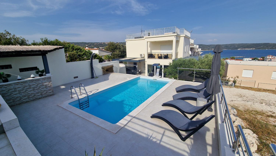 Sport & Beauty 2, Villa Gina, Marina