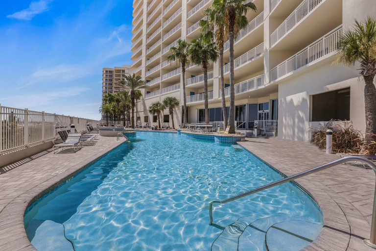 Room 4, Admirals Quarters 508- Luxury Beachfront Condo 3 Bedrooms 3 Baths 5th Floor, Baldwin