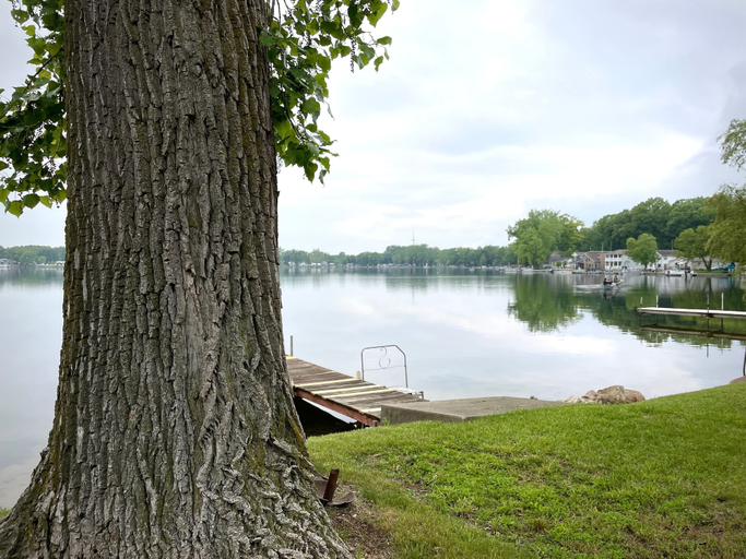 Room 5, Lake Front Cottage Kayaks Game Table Fun, LaGrange