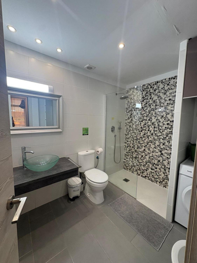 Bathroom 3, Ocean Montain Pool View Apartment in Playa Paraiso, Santa Cruz de Tenerife