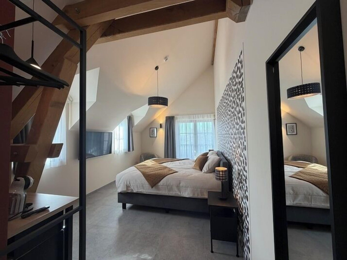 Room 2, Le Fourquet Blaugies Hotel & Restaurant, Hainaut