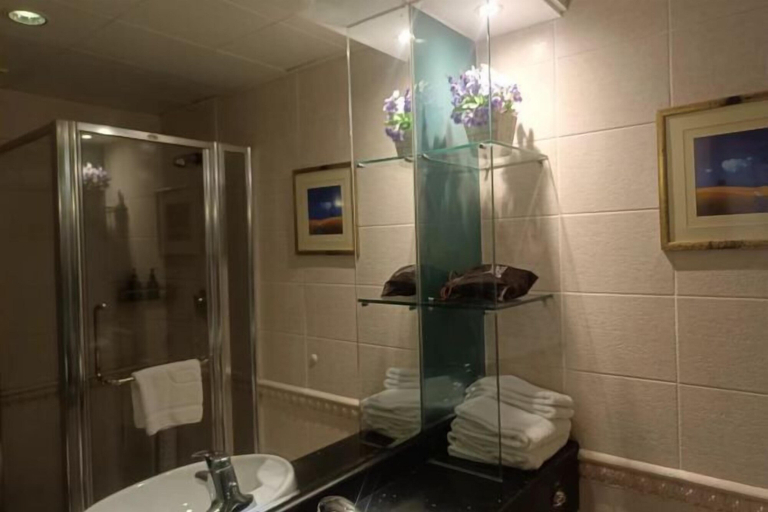 Bathroom 4, Beijing Sky-Line Resort, Beijing