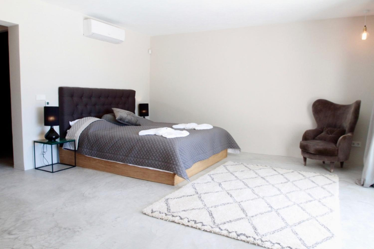 2, Villa in Cap Martinet, Baleares