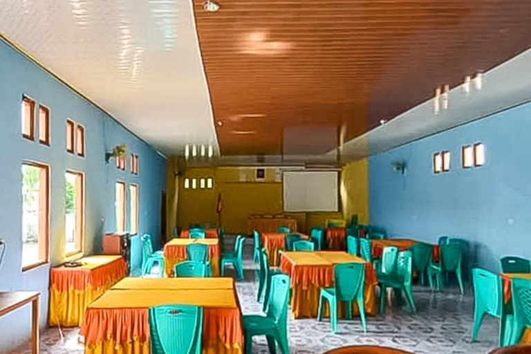 Food & Drinks 4, RedDoorz @ Hotel Gloria Borong Labuan Bajo, East Manggarai