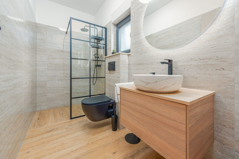 Bathroom 4, Villa Miki, Polača