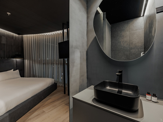 Room 5, Devú, Medellín