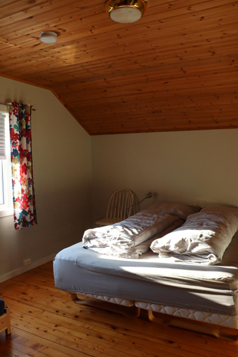 Bedroom 2, Gammelbutikken Guesthouse, Vestvågøy