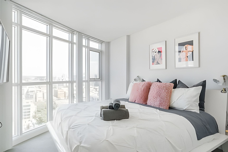 Room 4, Harbour Downtown, Toronto
