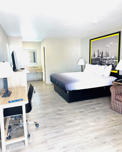 Bedroom 3, Super 8 by Wyndham Corpus Christi, Nueces