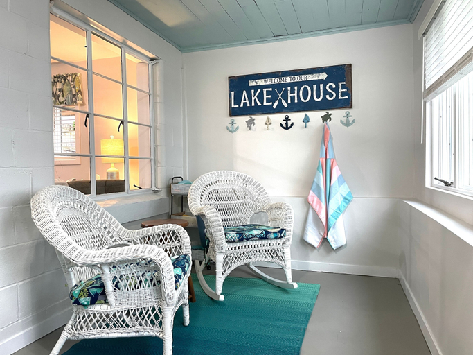 Room 4, Lake Front Cottage Kayaks Game Table Fun, LaGrange