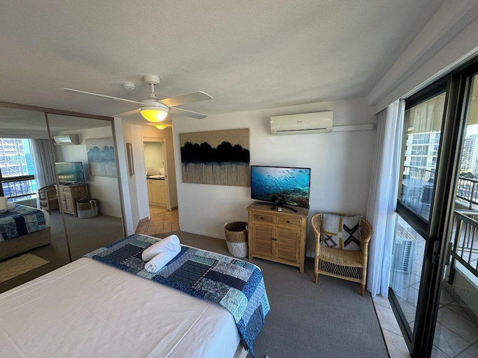 Bedroom 3, Norfolk Luxury Beachfront Apartments, Gold Coast