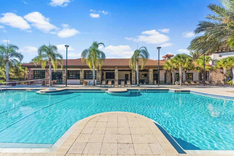 Pool 5, Chic Family Home, Mario Bros, Harry Potter & Pool, Polk