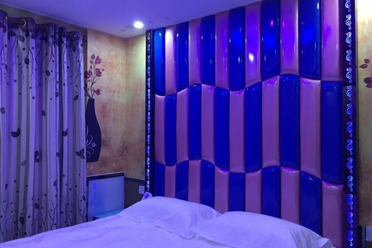 Bedroom 3, Jiaqi Hotel, Shanghai