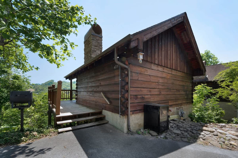 Room 3, Location Cute Studio Log Cabin Fireplace Hot Tub, Sevier