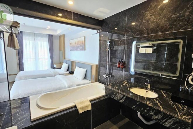 Bathroom 5, Lucky Phoenix Hotel & Apartment, Bắc Ninh