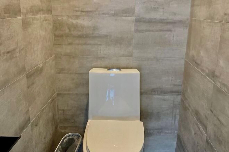 Bathroom 3, Lugu Lake Yueji Hotel, Lijiang