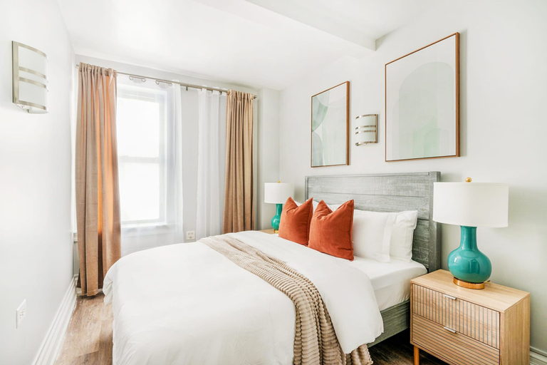 Room 2, 73-406 New 1BR 1bth UWS Doorman Gym, New York