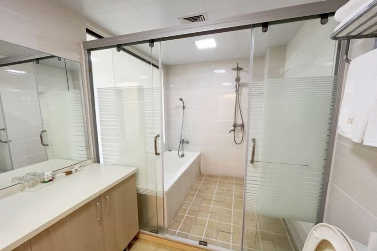 Bathroom 4, Hewu Bay Farmhouse, Shanghai