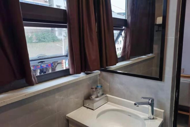 Bathroom 4, Liang Mao Boutique Hotel, Guang'an