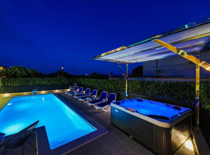 Outdoor pool 5, Villa M. Family & Pool, Kaštela