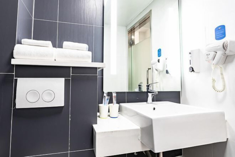 Bathroom 3, Hanting Hotel (Wuxi Chang'an Columbus Plaza), Wuxi