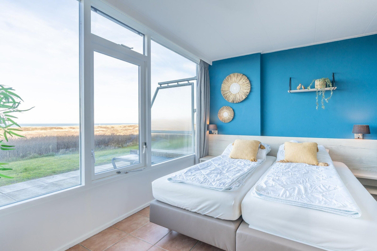 Room 5, 2 person sea view apartment, Texel