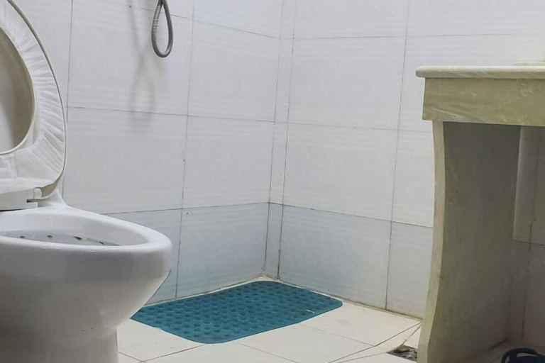 Bathroom 3, Kangma Weinasi Hotel, Shigatse