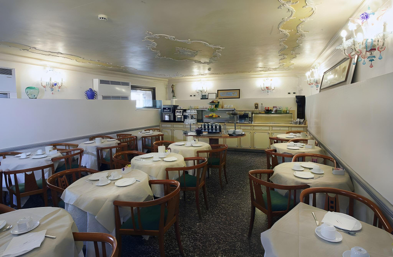 Food & Drinks 5, Hotel San Moise', Venezia