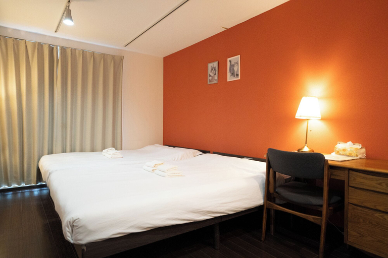Room 3, nanbaminpaku, Osaka