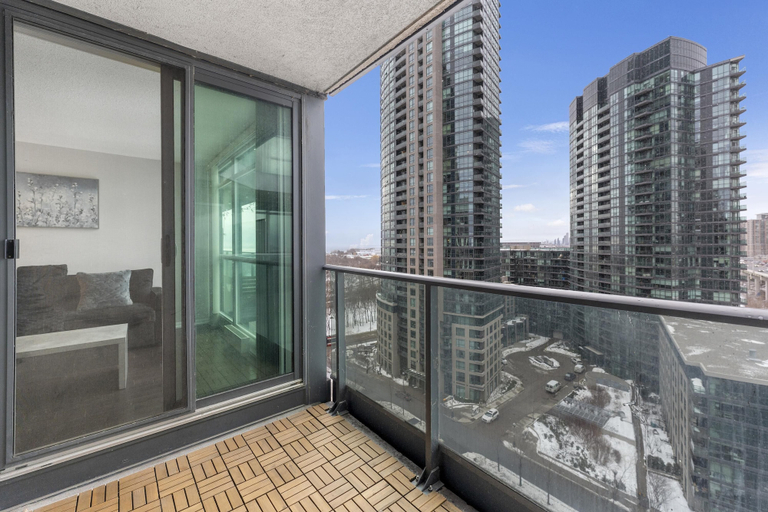 Interior, Cityside Waterfront Loft, Toronto