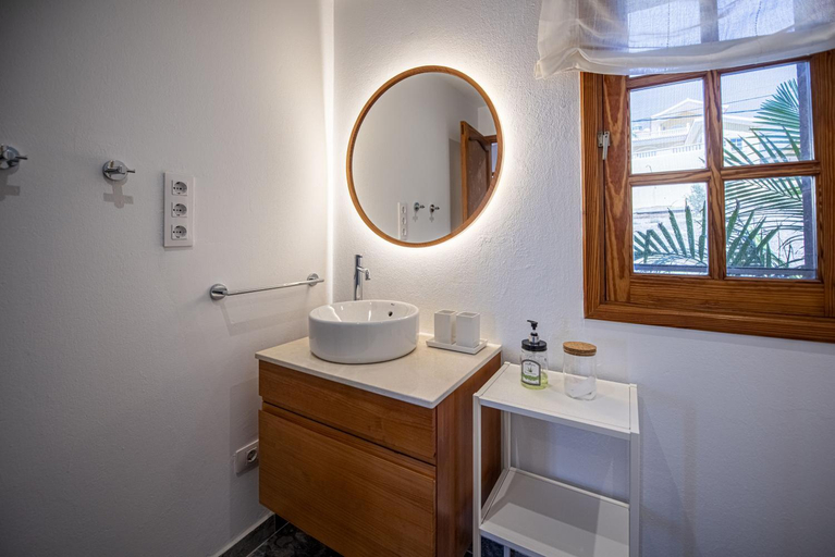 Bathroom, Private Villa with three separate apartments, Las Palmas