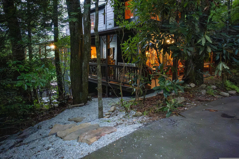 Room 2, 10 Min to Downtown Cashiers 5 Min to Silver Run, Jackson