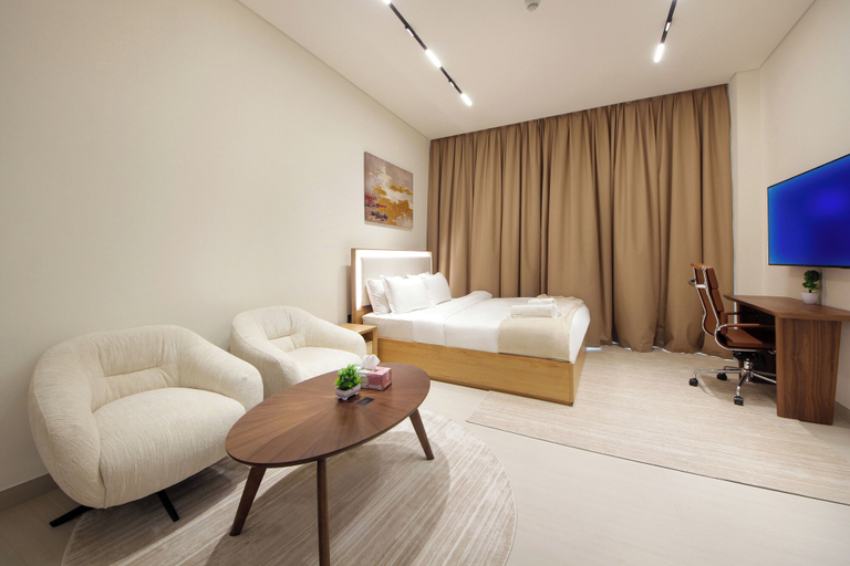 Room 2, Studio in Trillionaire - Private Jacuzzi, Dubai