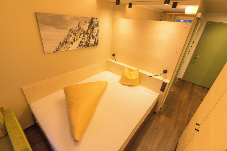 Bedroom 3, Wohlfühlhotel Hubertushof, Bludenz