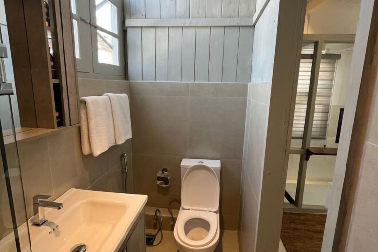 Bathroom 3, Ivy Lane Galle Fort, Galle Four Gravets