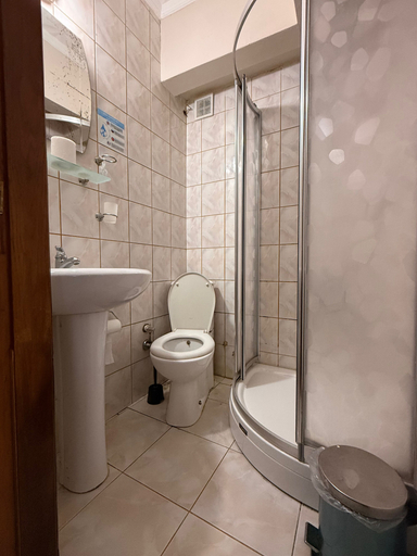 Bathroom, Otel Parpali, Kadıköy