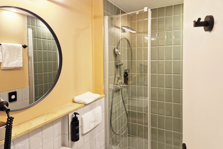 Bathroom 5, Hotel Boulevard, Stuttgart
