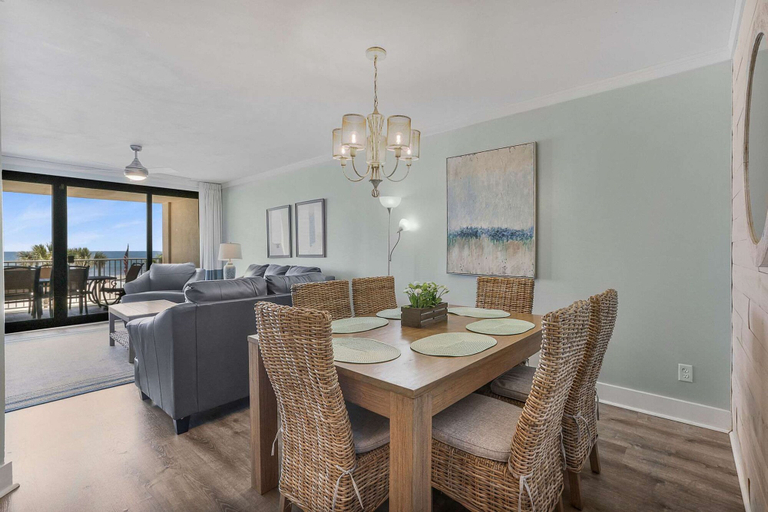 Room 3, Windward Pointe 304- Pristine Amenities Galore, Baldwin