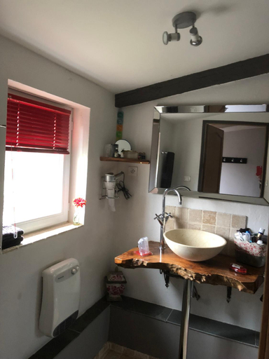 Bathroom, La Damiche, Lot-et-Garonne