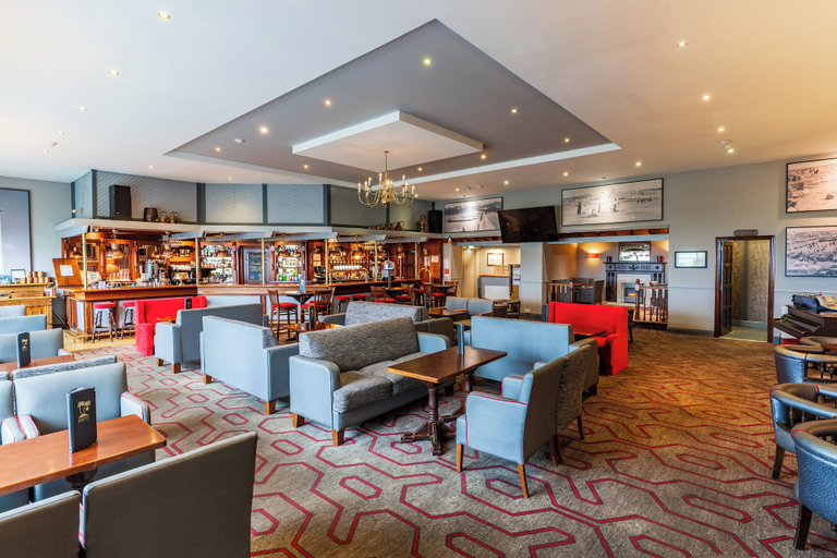 Food & Drinks 4, Majestic Hotel