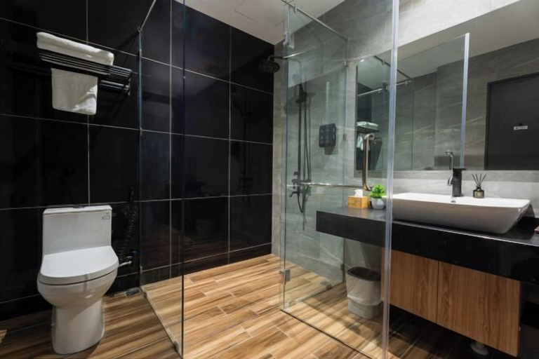 Bathroom 3, Blu Sentral Hotel , Tawau