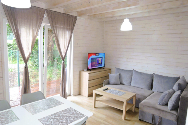 Others 3, Apartment in Dziwnow by Baltic Sea Beach, Kamień