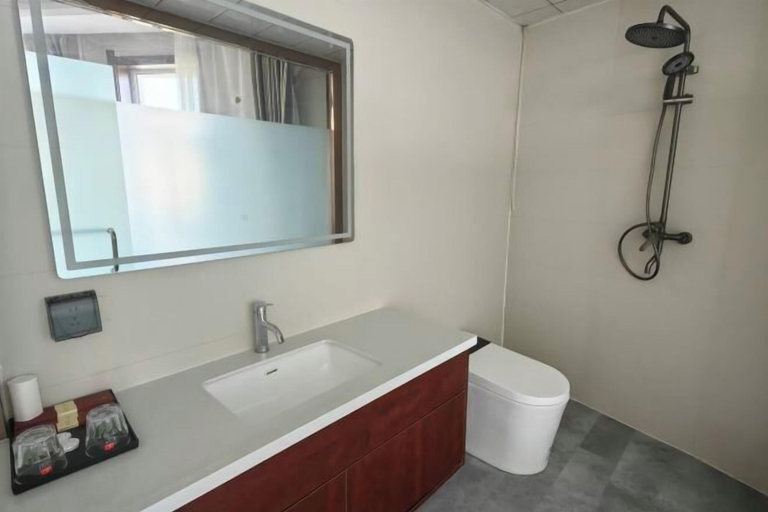 Bathroom 3, Korla Yalu Business Hotel, Bayin'gholin Mongol