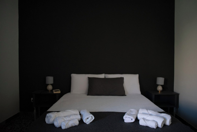 Room 5, Casa Scano, Oristano