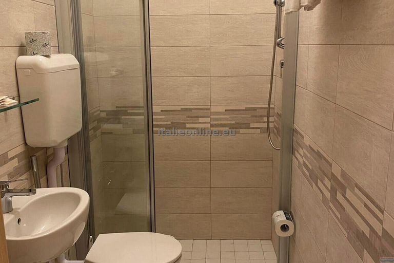 Bathroom 5, Hotel Aron Rimini, Rimini