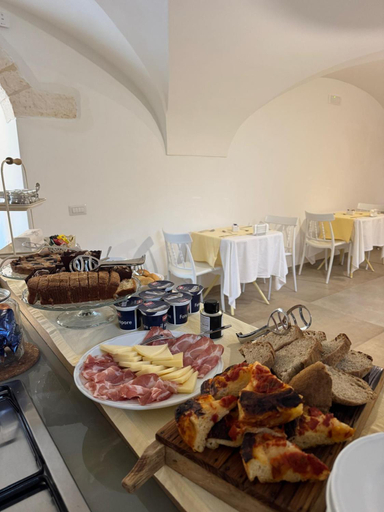 Food & Drinks, Villa Aurelia Suites and Apartments, Bari