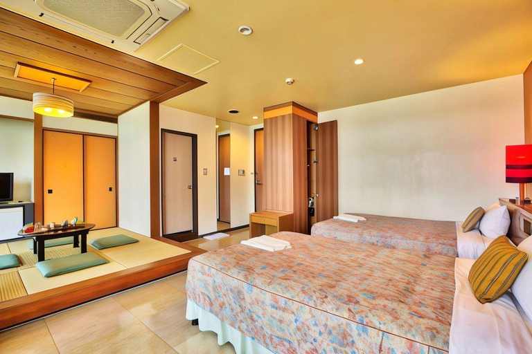 Bedroom 3, Hotel Sun Palace Kyuyokan, Naha