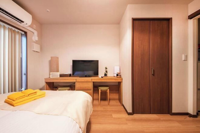 Room 3, Oshiage102, Sumida