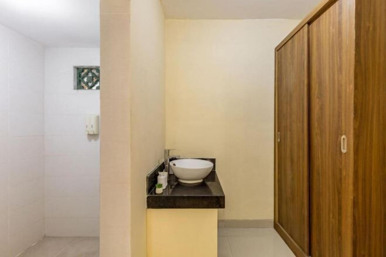 Bathroom 5, Cove Kanaya, Denpasar