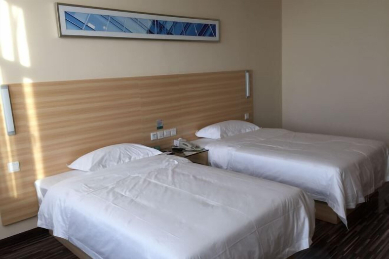 Bedroom 3, Nileke Echarm Hotel, Ili Kazakh
